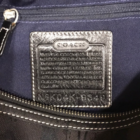Coach Black Leather Shoulder Bag - Picture 3 of 8